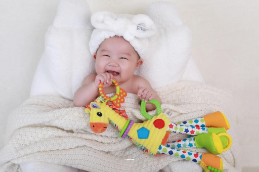 浮梁1岁宝宝流鼻涕打喷嚏